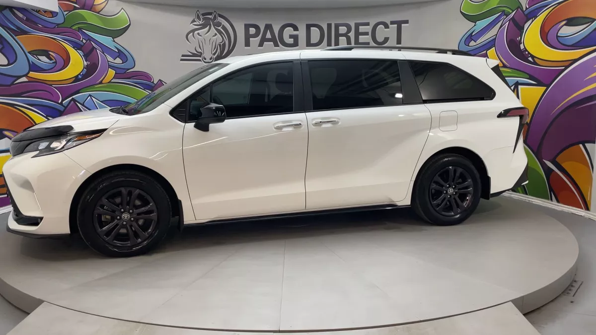 Toyota Sienna 2025 — photo 4