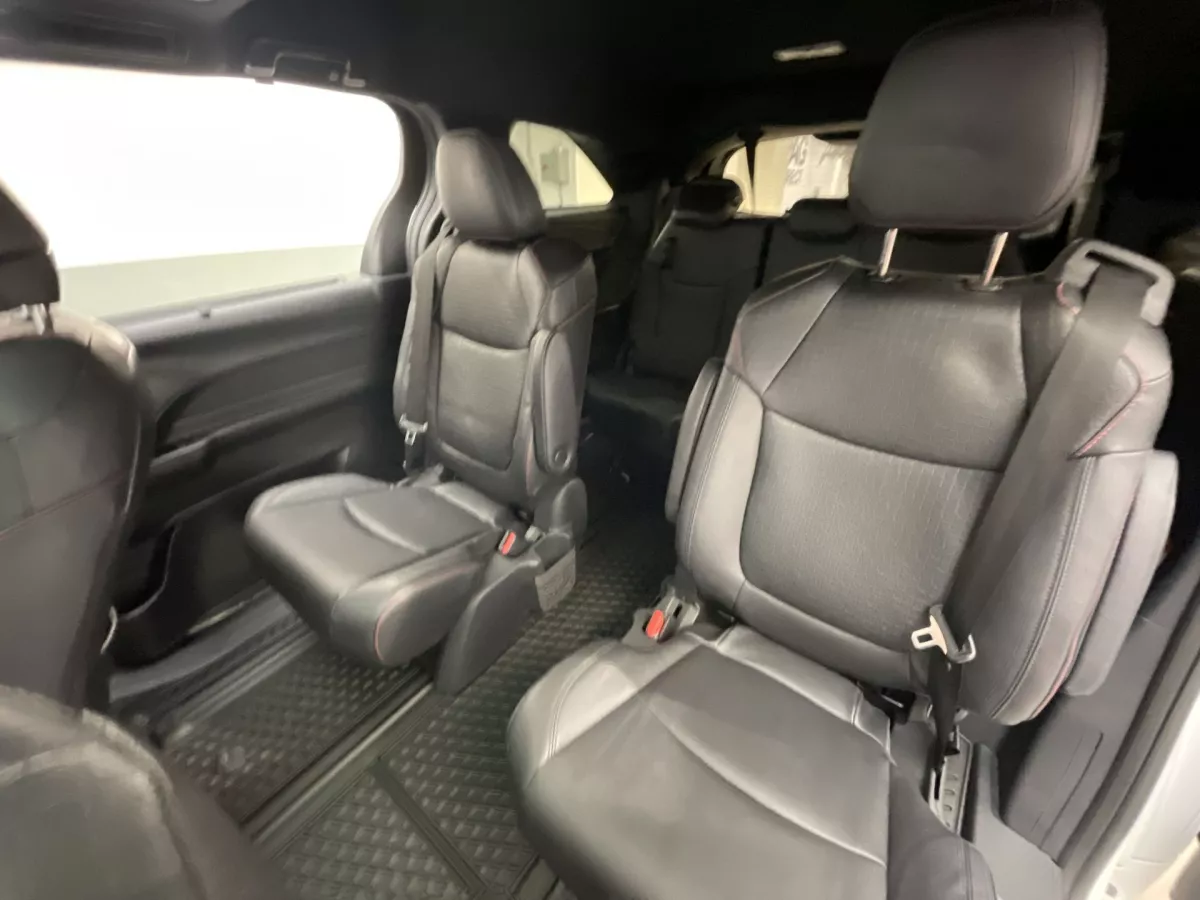 Toyota Sienna 2025 — photo 26