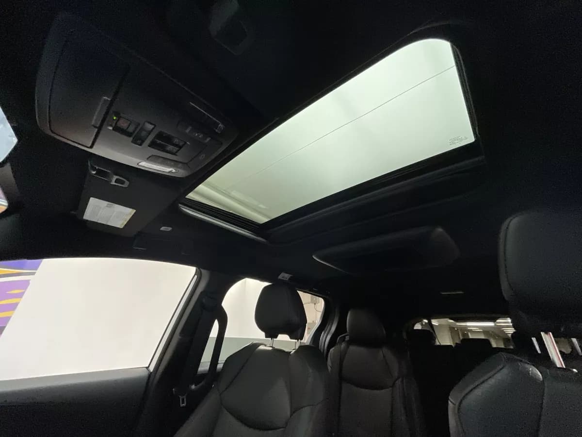 Toyota Sienna 2025 — photo 16