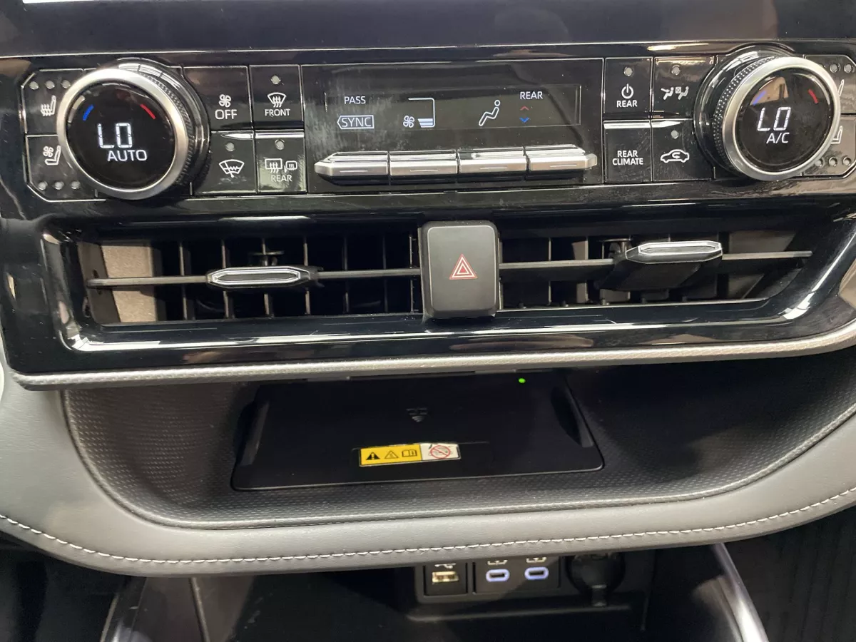 Toyota Highlander 2024 — photo 17