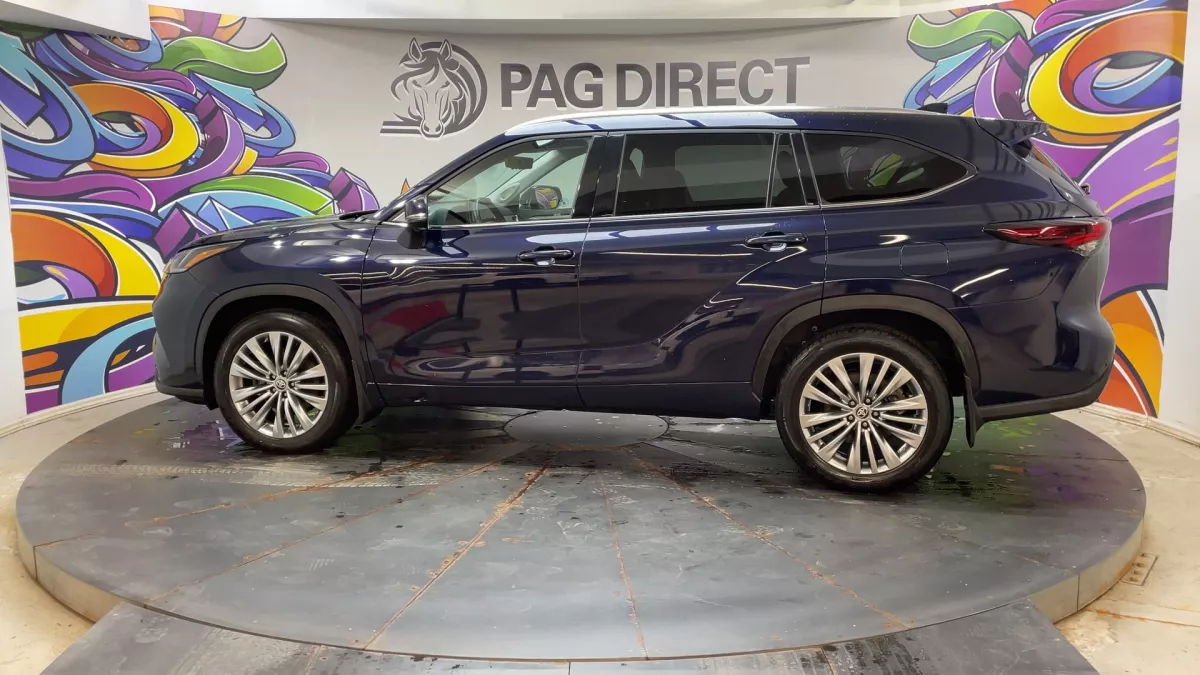 Toyota Highlander 2024 — photo 2