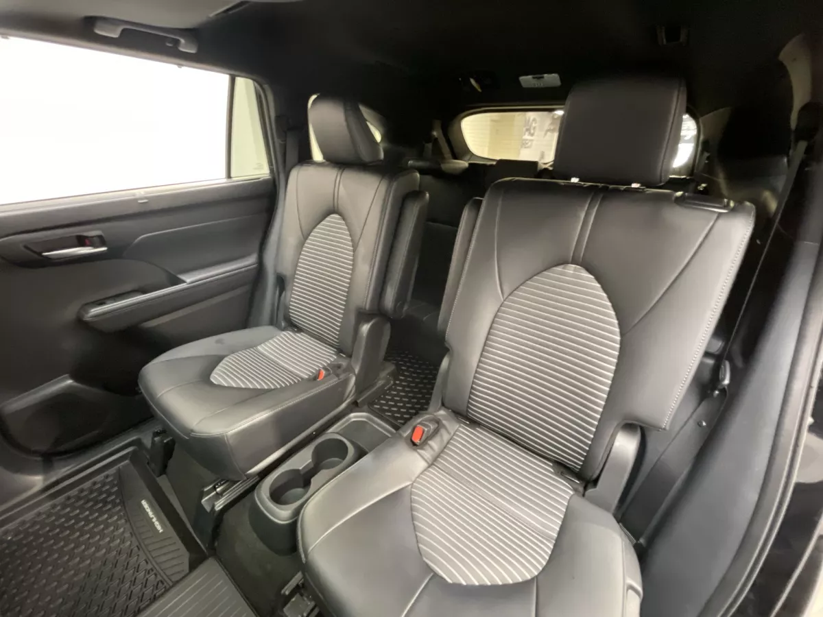 Toyota Highlander 2025 — photo 26