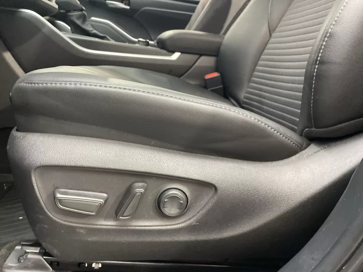Toyota Highlander 2025 — photo 14
