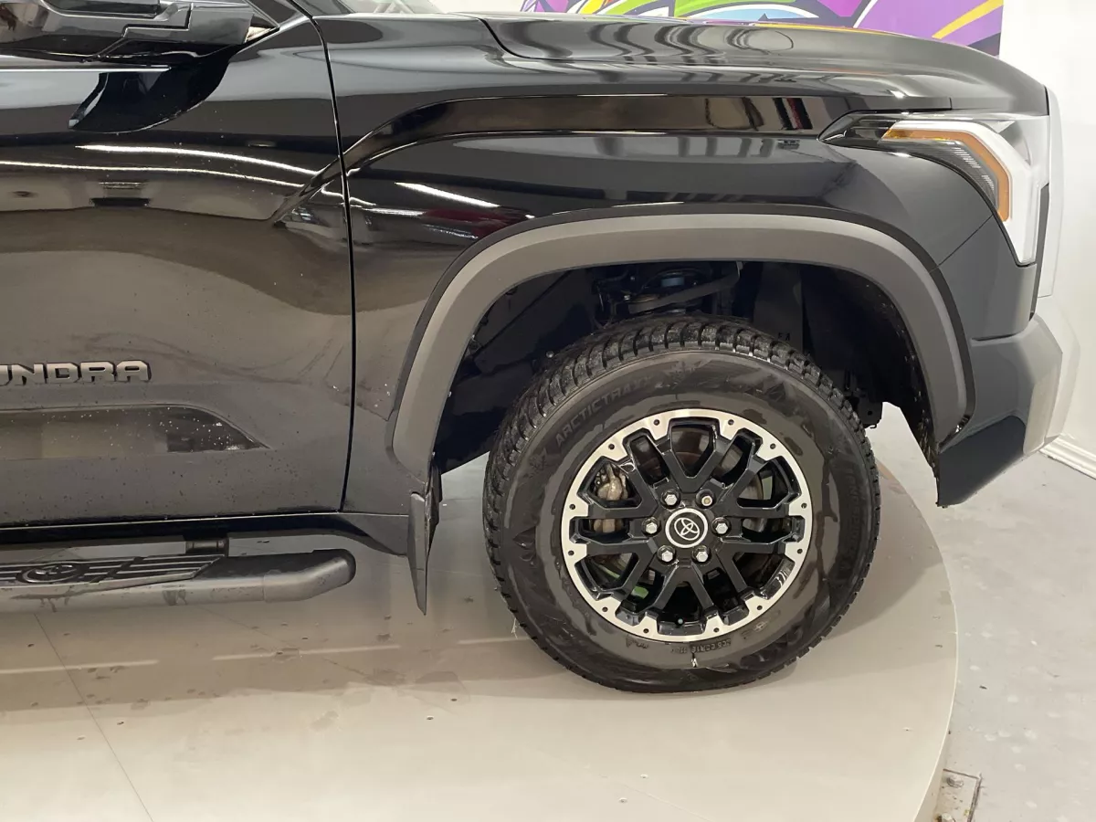 Toyota Tundra 2024 — photo 8