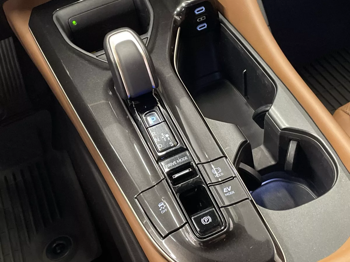 Toyota Crown Signia 2025 — photo 22