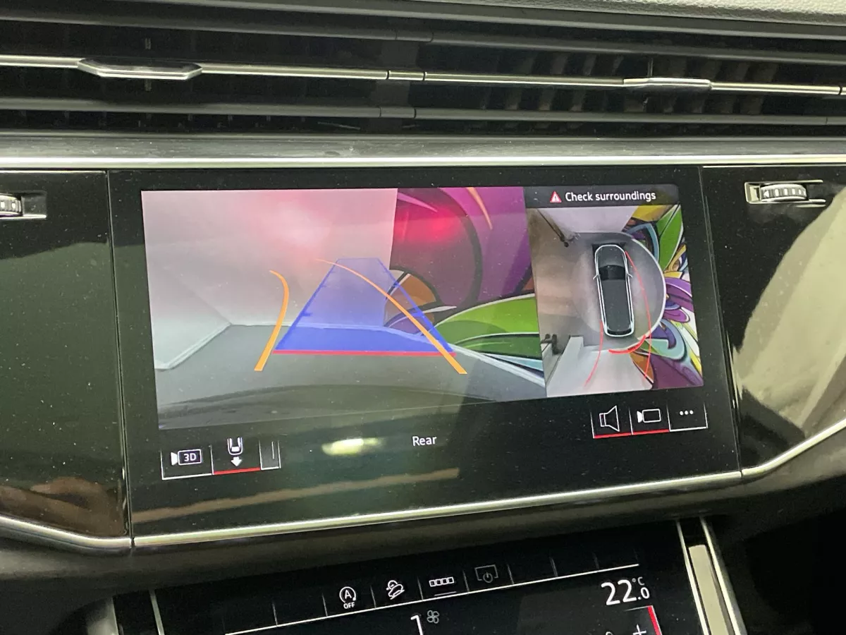 Audi Q7 2025 — photo 24