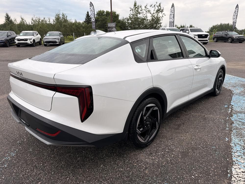 Kia K4 EX 2025 — photo 8
