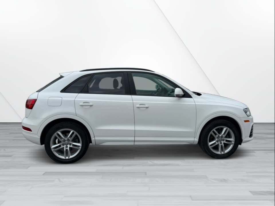 Audi Q3 2018 — photo 4