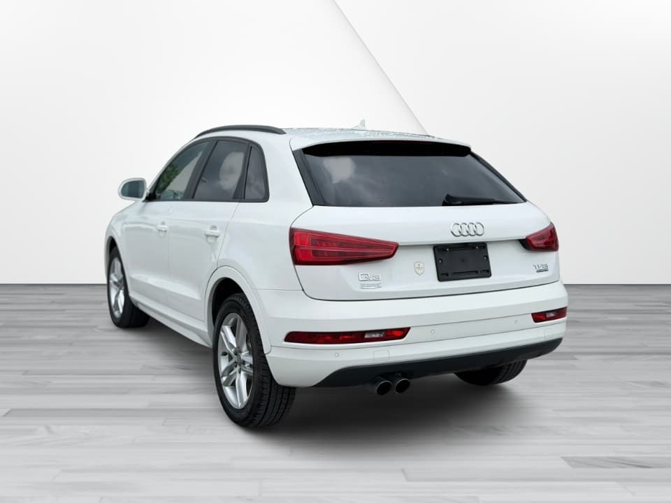 Audi Q3 2018 — photo 7