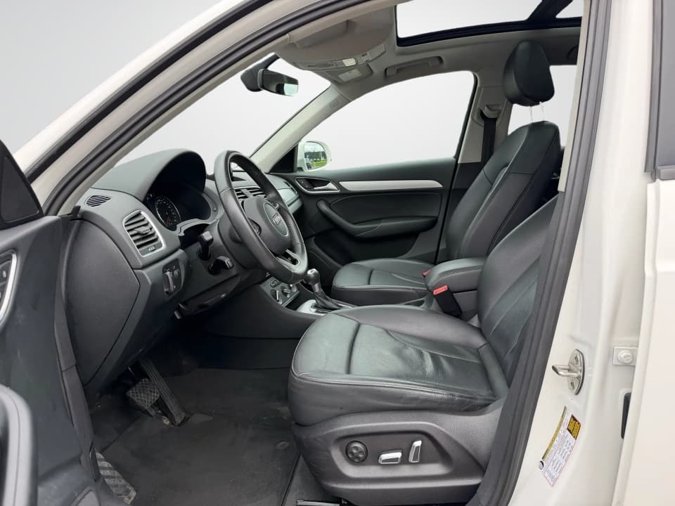Audi Q3 2018 — photo 9