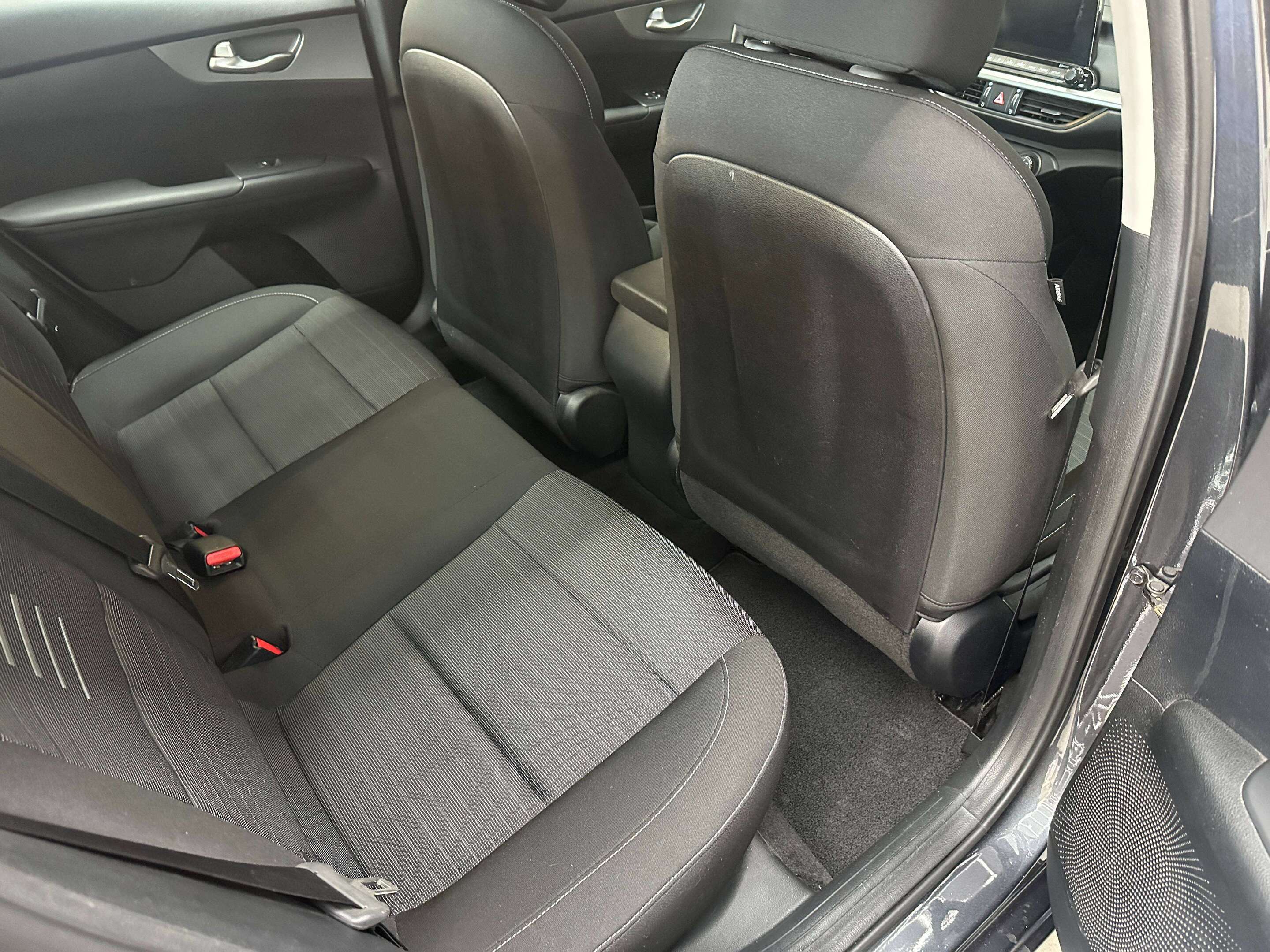 Kia Forte 2019 — photo 11