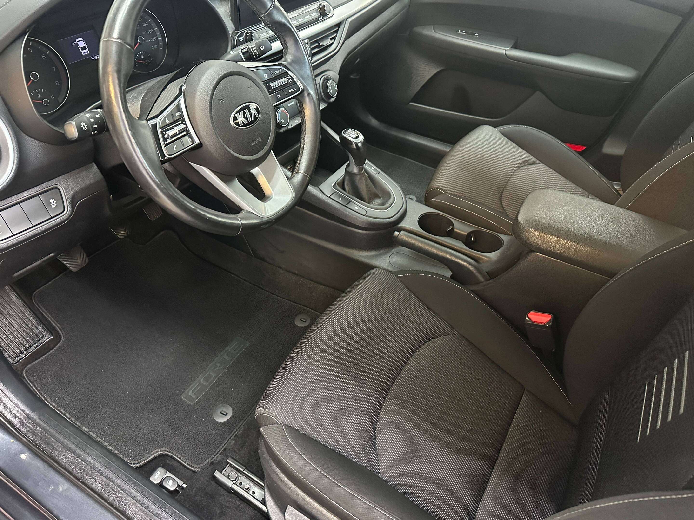 Kia Forte 2019 — photo 9