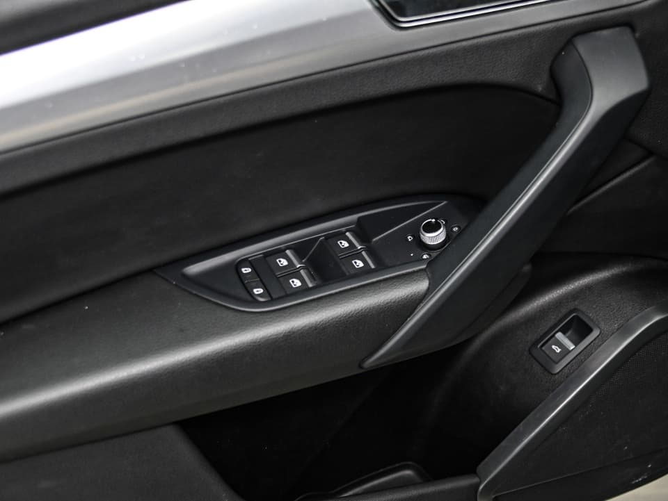 Audi Q5 2022 — photo 12