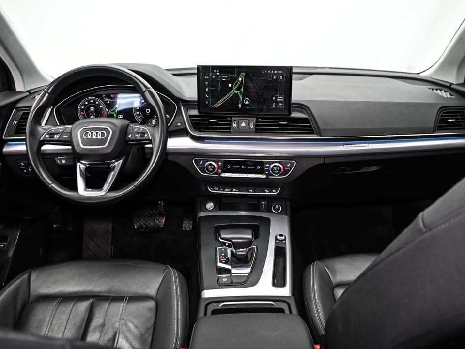 Audi Q5 2022 — photo 17