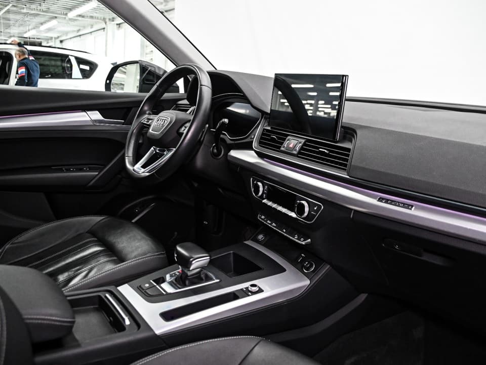 Audi Q5 2022 — photo 18
