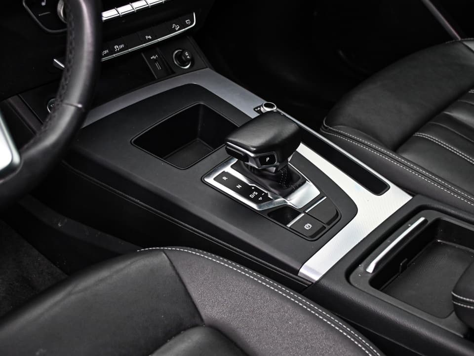 Audi Q5 2022 — photo 20