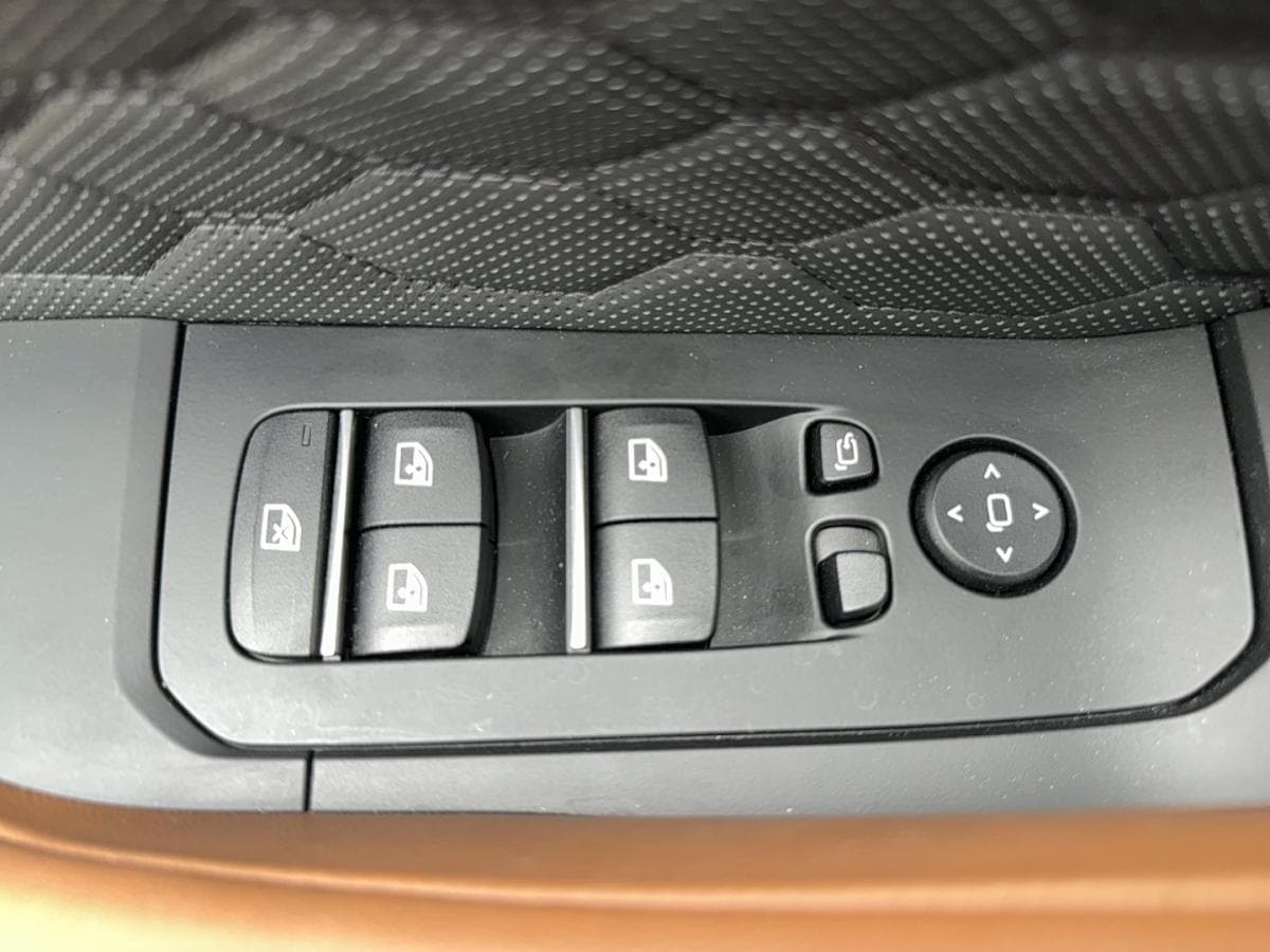 BMW X6 M 2025 — photo 19