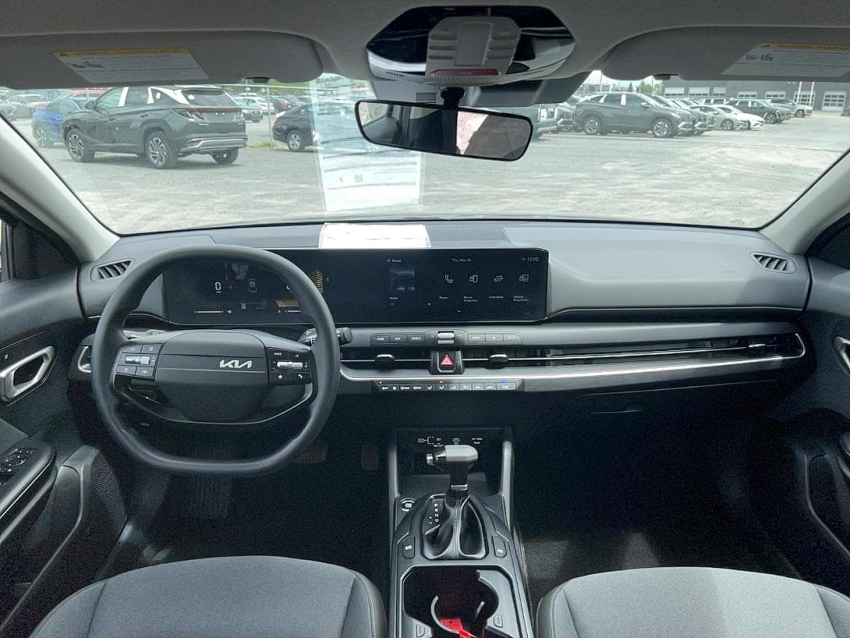 Kia K4 2025 — photo 8