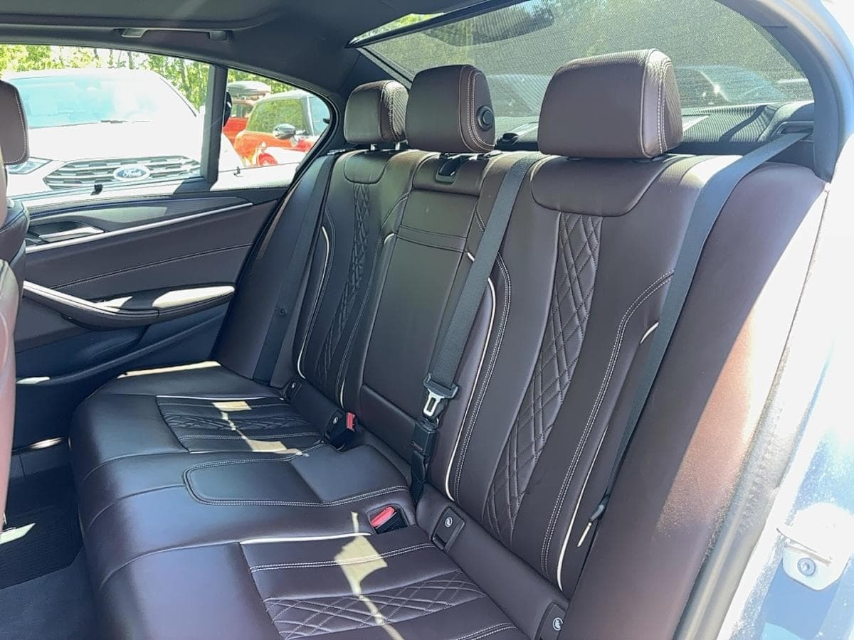 BMW 530 2022 — photo 17