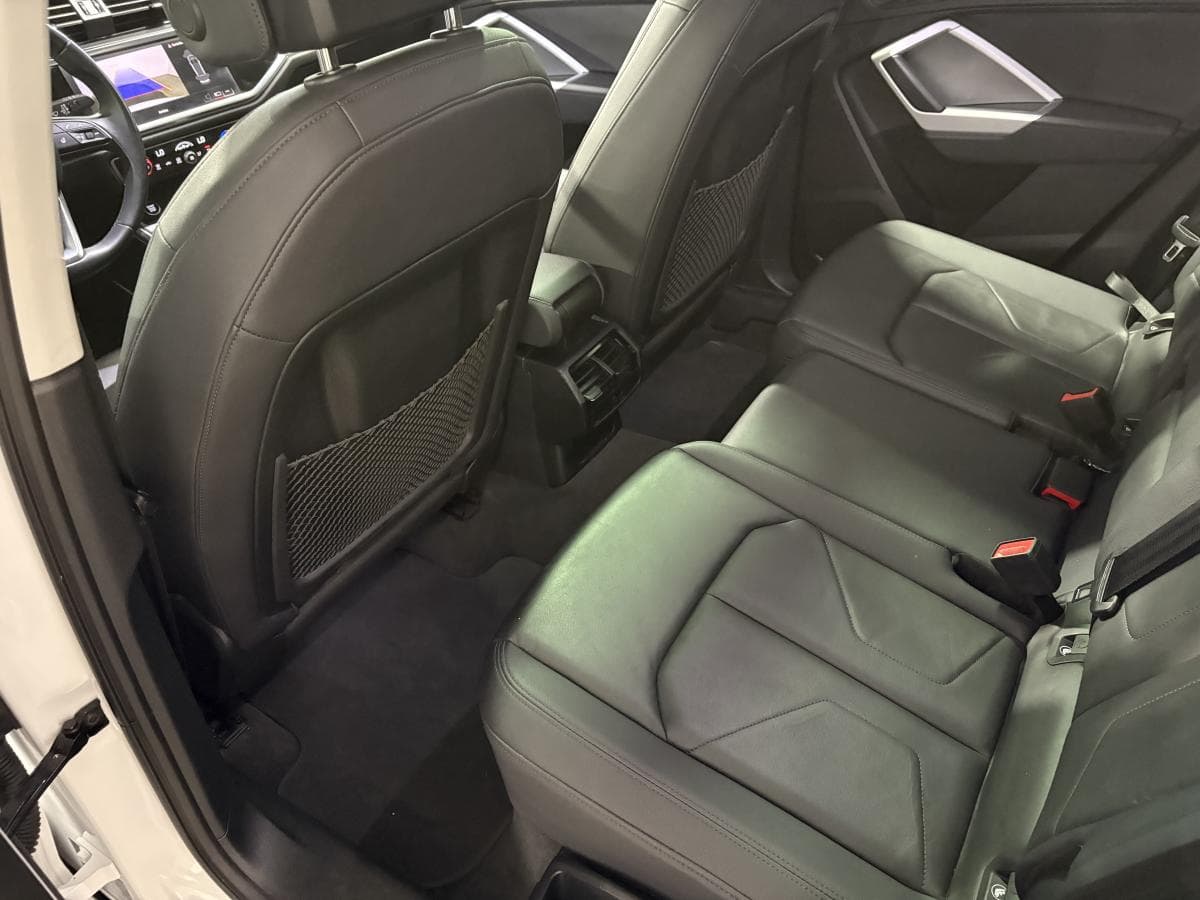 Audi Q3 2024 — photo 18