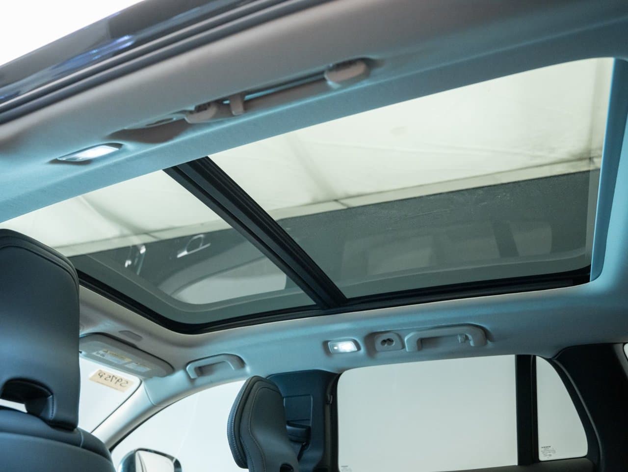 Volvo V60 2024 — photo 17