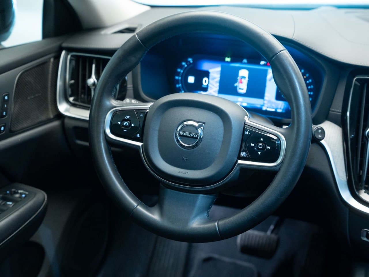 Volvo V60 2024 — photo 19