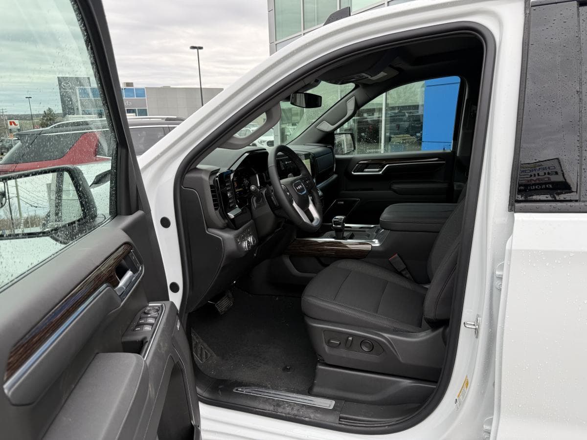 GMC 1500 2026 — photo 8