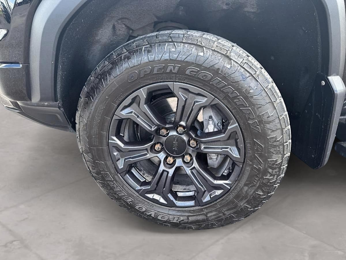 GMC Canyon 2023 — photo 9