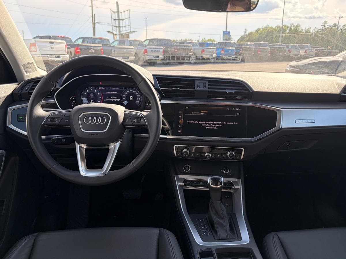 Audi Q3 2025 — photo 12