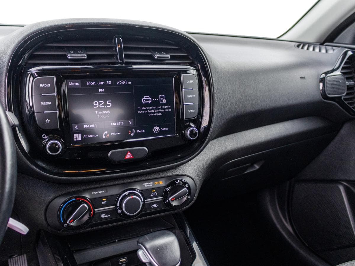 Kia Soul 2023 — photo 16