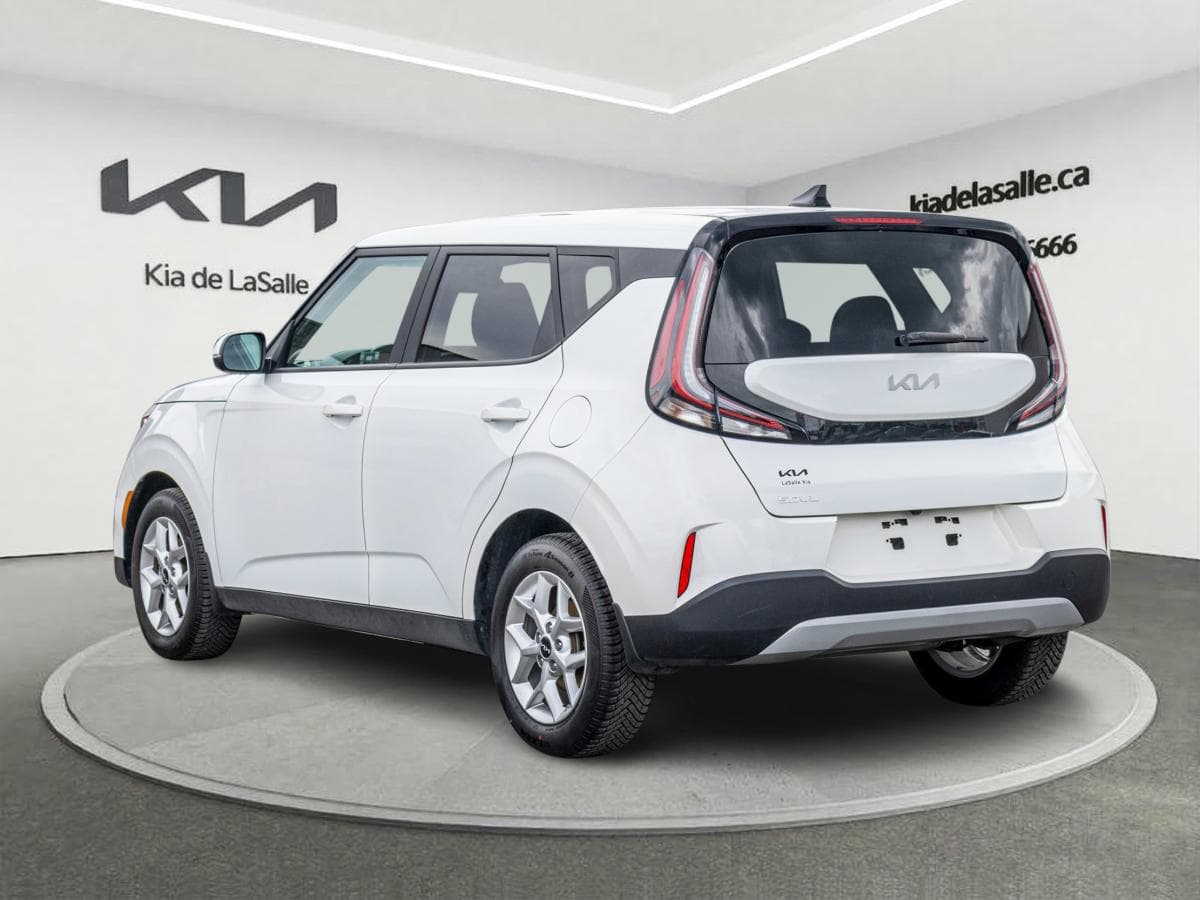 Kia Soul 2023 — photo 4