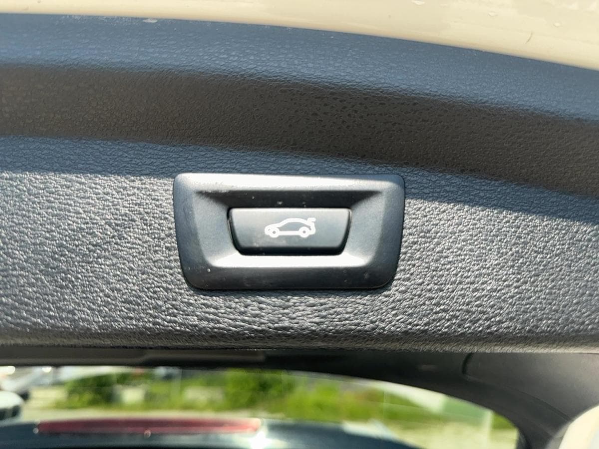 BMW X2 2018 — photo 16