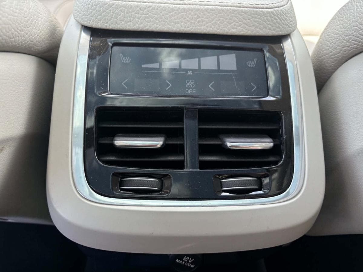 Volvo V90 2017 — photo 12