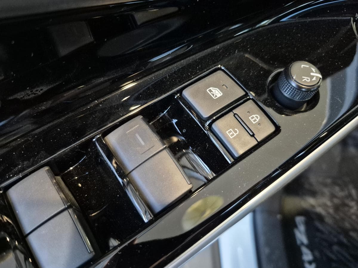 Toyota bZ 2025 — photo 6