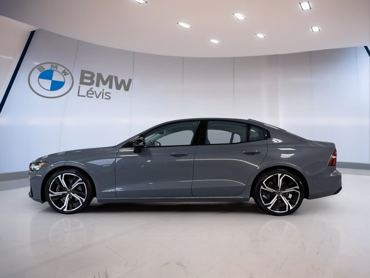 Volvo S60 2023 — photo 3