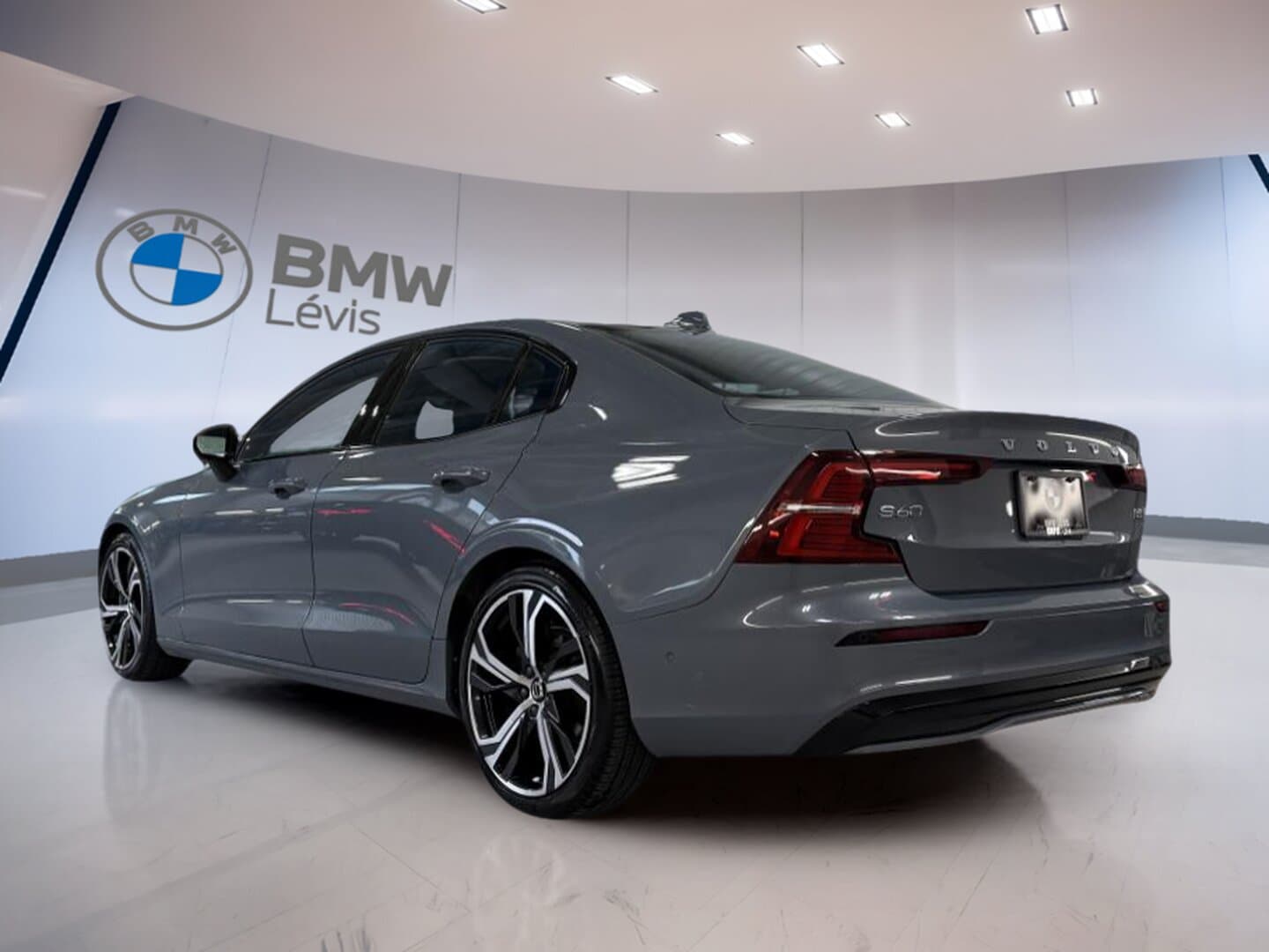 Volvo S60 2023 — photo 4