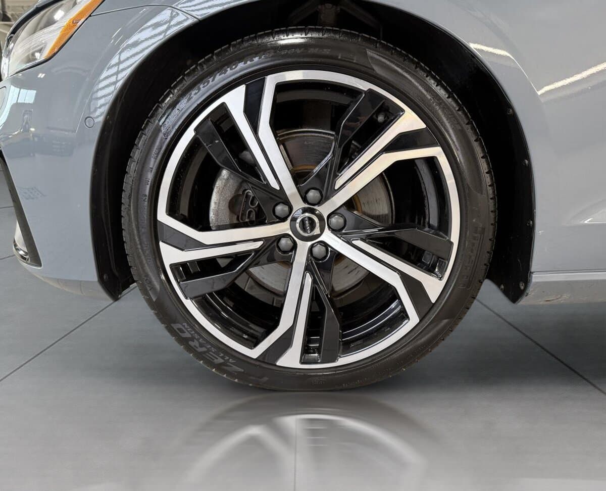 Volvo S60 2023 — photo 6