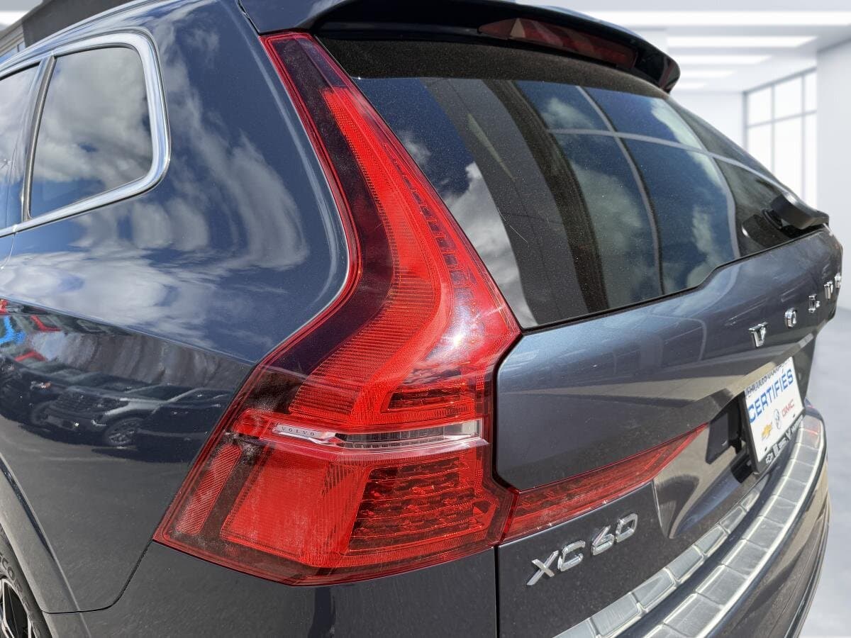 Volvo XC60 2022 — photo 9