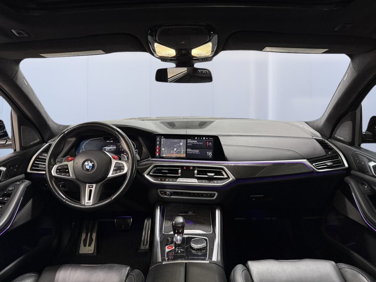 BMW X5 M 2023 — photo 11