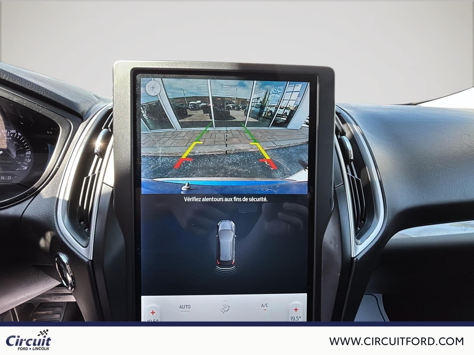 Ford Edge 2024 — photo 17