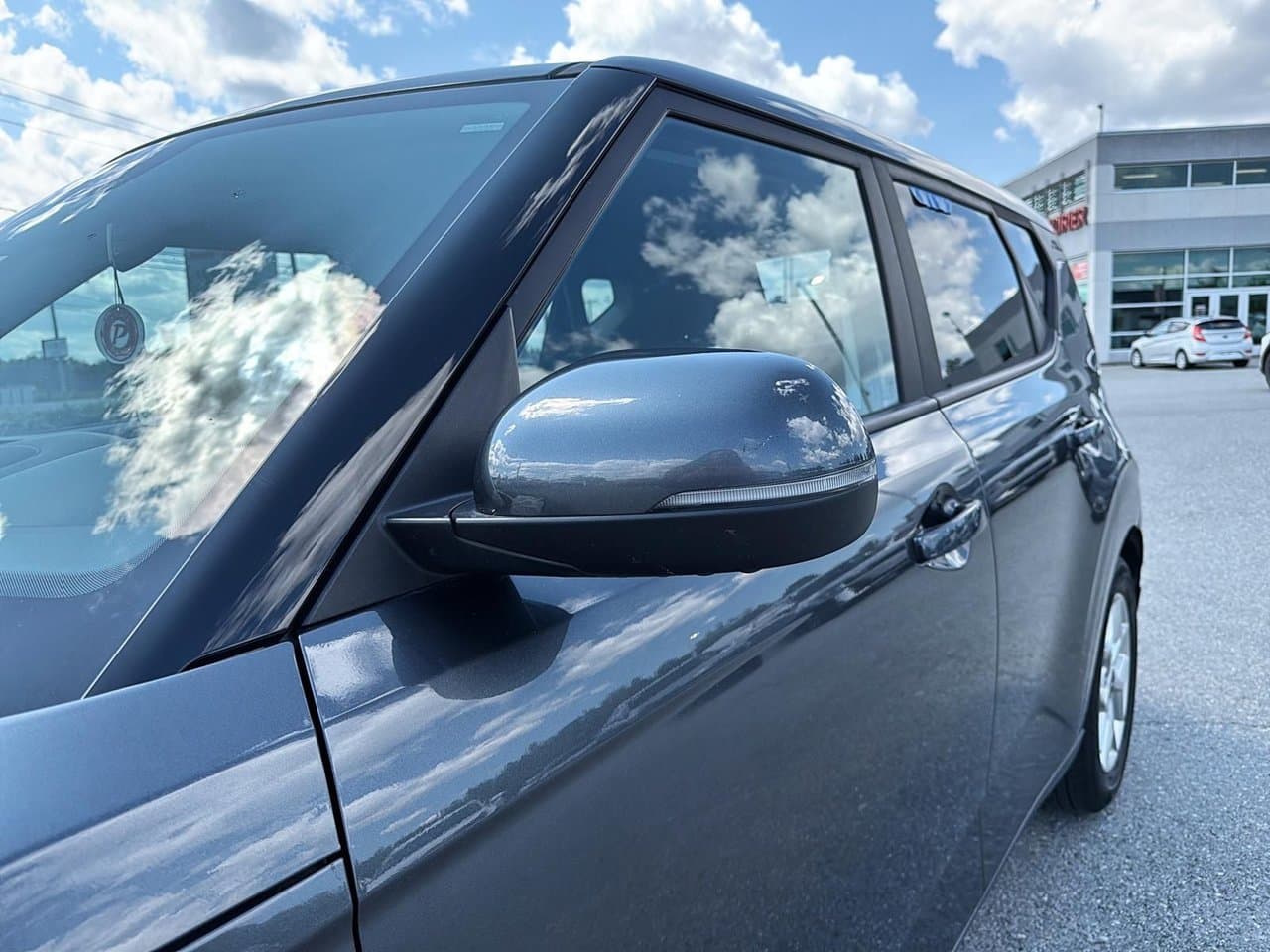 Kia Soul 2022 — photo 2