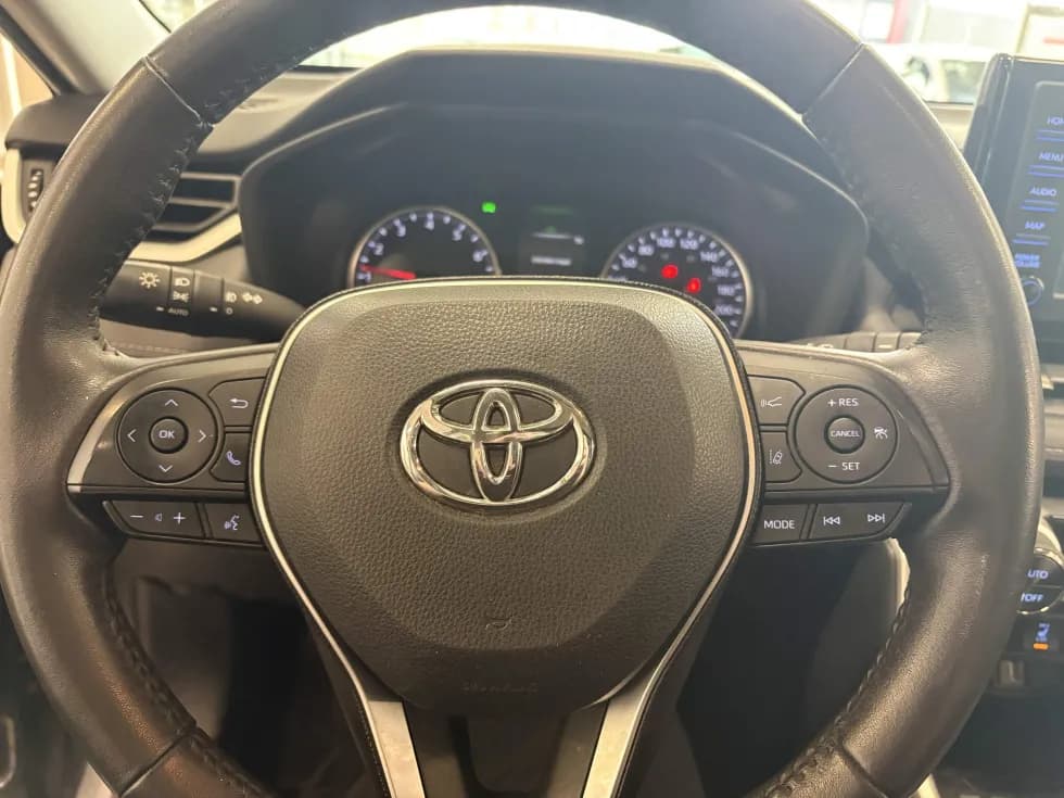 Toyota RAV4 2021 — photo 10