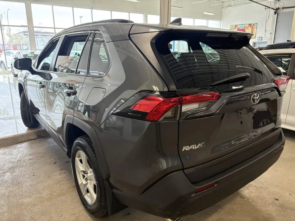 Toyota RAV4 2021 — photo 4