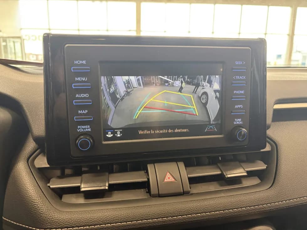 Toyota RAV4 2021 — photo 9