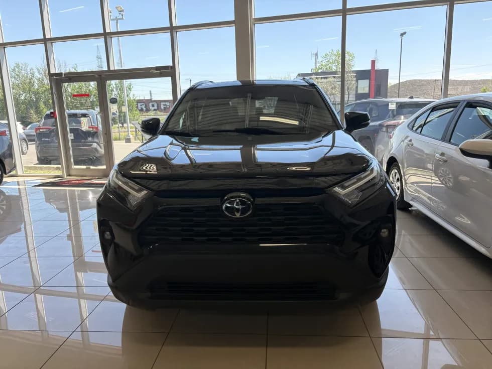Toyota RAV4 2022 — photo 2