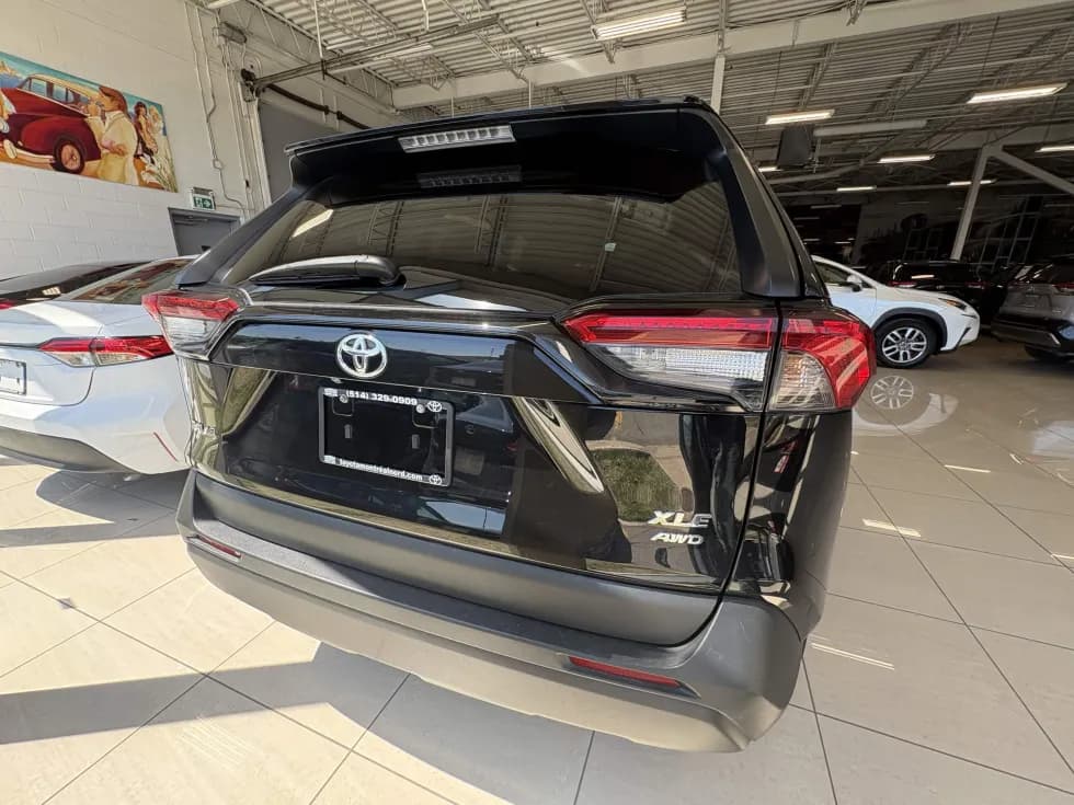 Toyota RAV4 2022 — photo 5