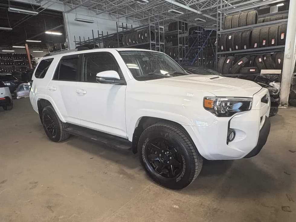 Toyota 4Runner 2016 — photo 2