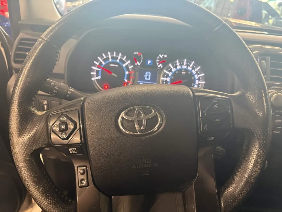 Toyota 4Runner 2016 — photo 9