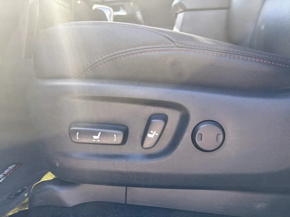 Toyota 4Runner 2023 — photo 9