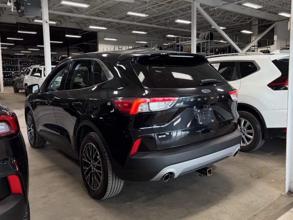 Ford Escape 2021 — photo 4